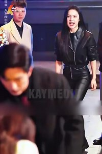 3.3M views · 74K reactions | Cô gái tưởng nhầm tồng tài b ắ t n ạ t bạn thân mình, cầm chai bia p h a n g thẳng đầu anh và từ đó bánh xe vận mệnh bắt đầu | Kago Review | Facebook