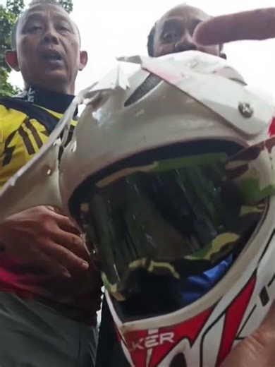 Feeling Bad, Turns Out It Was a Real Crash 😅 The Importance of MTB Safety Gear!