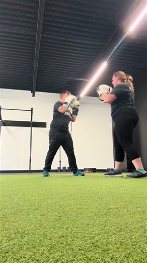 I forgot how much I LOVE the Get Ready Stay Ready program at @TRV|FIT Flushing such a great workout with a great partner #boxing #trvfitflushing #cardio #mittswork #getreadystayready