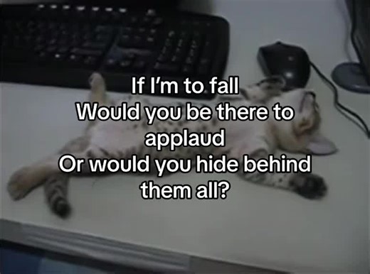 Interpreting the Meaning of Oasis' 'I'm Outta Time' Lyrics