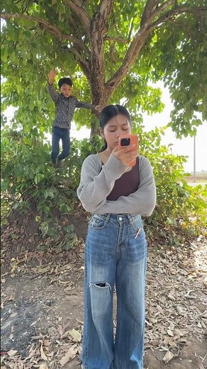 Sweetest Girlfriend Reaction Ever 😍 | Funny Prank Gone Cute! #Prank #GirlfriendPrank #CuteCouple