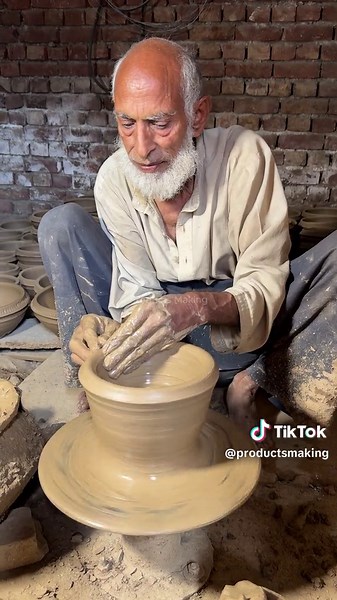 Amazing Making of pottery by 90 year old 😱Man | Clay Pot Making #satisfying #foryou #fypシ゚viral #old #dye