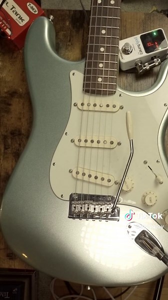How to Tune Your Whammy Bar for Specific Intervals on a Guitar