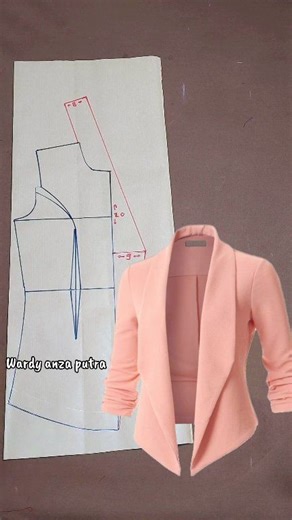 Woman blazer pattern inspiration and tutorial ✂️✂️ #design #han #pattern #fashion #style #moda #tailor #gamis #sewing #jahit #dikiş #tutorial #inspiration #inspirasi #ideas #creative #dress #celana #rok #model #blazer #trend #hobby #creator #womanblazer #edit | Wardy Anza Putra