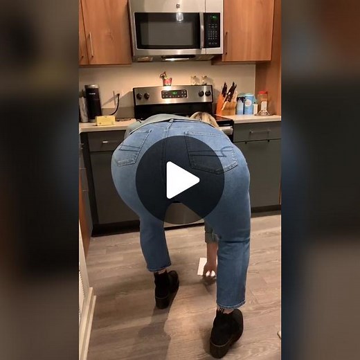 #cheeks #clap #fyp #foryoupage #damngirl #cheeksclapped #tinyhands