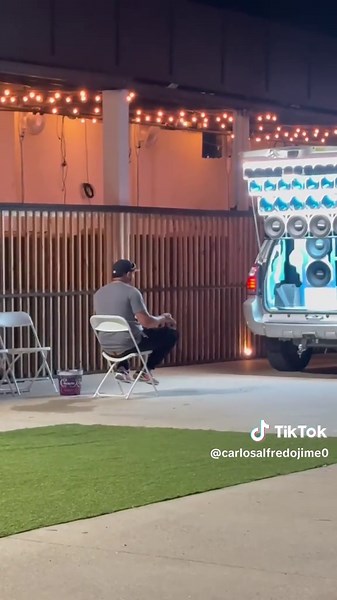 Carlos jimenez CJ (@carlosalfredojime0)’s video of skrillex first of the year