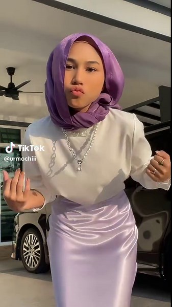 Satin Girl Fashion: Trendy Outfits and Styling Tips