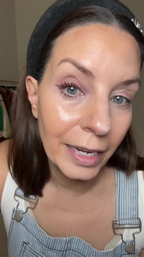 Stila Liquid Eyeshadow for your eyecolor! Takes the guess work out of decision making and it’s EASY!!! #stilacosmetics #eyelook #hazeleyes #eyeshadow #tiktokshopcreatorpicks