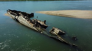 Wracks deutscher Kriegsschiffe tauchen aus Donau auf