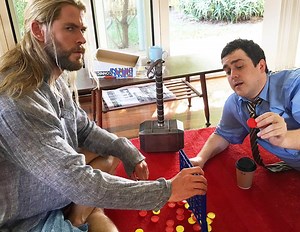 ‘Thor: Ragnarok’ Director Zings Thanos in New Look at Comic-Con Mockumentary