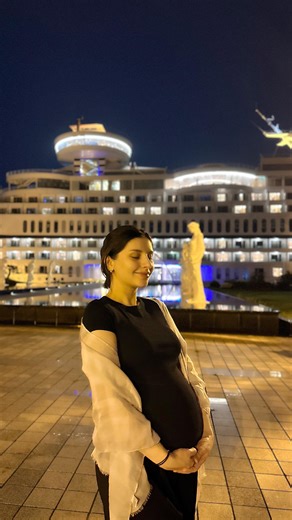 Farangiz Rakhmatullaeva on Instagram: "Video yubka kiyib yuradiganlar uchun! AYOL Bo’lsez ko’ring! 5kun test qilib xira 2 chi poloskani ko’rdim… ammo og’riqlar kundan kunga kuchayaverdi… xolsizlik, ko’ngil aynishi, bel og’rig’i xullas doktorga borganimda UZI da ko’rinmadi chunki hayz kunimga 5-6kun bor edi. Hgch esa 5,4 chiqdi (5 dan past bo’lsa homila yo’q deymiz sizda 50/50 shu sabab kuting deyishdi) Kuttim Og’riqlar qolmadi Belimda qovug’imda oshqozon qismimda davom etaverdi 2 kun oldin sahar