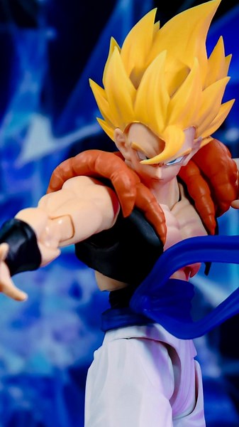 I posted these on my other page but I figured Gogeta could be shown off here too #animefigure #dragonballz #gogeta #figuarts #toyphotography