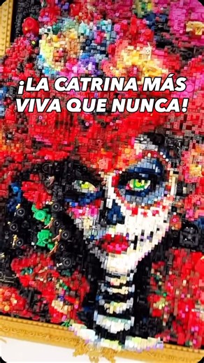 #Sabíasque la Catrina fue pintada por Diego Rivera en 1947 en su mural “Sueño de una tarde dominical en la Alameda Central”? Esta se inspiró en la “Calavera Garbancera” del grabador José Guadalupe Posada, publicada en 1913! Sin duda que esta huesuda es la protagonista del #DiaDeMuertos Comparto la catrina realizada con piezas de LEGO de Gerardo Pontierr. Una obra de arte! La tradición de Día de Muertos más viva que nunca! @pontierr_artbrick #diademuertos #ofrendas #zombie #desfilededíademuertos 