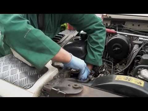Replacing a Tdi Diesel filter - The Fine Art of Land Rover Maintenance -