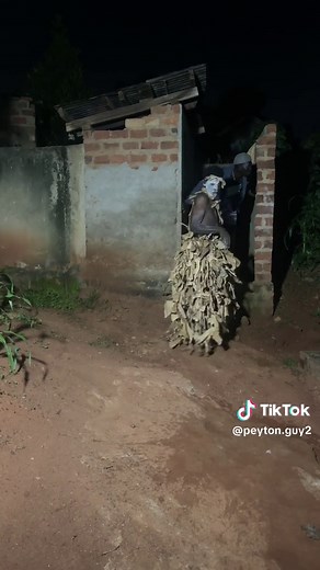 Funny Comedy Video: Bathing Outside at Night - Hilarious Peyton Guy Performance