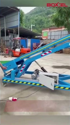 Efficient Warehouse Loading & Unloading Process #productionfacility #conveyorsystem #manufacturing