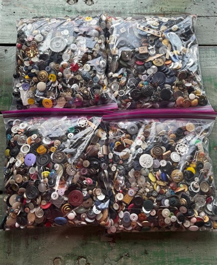 Vintage Button Lot- Huge 5 Lb. Assorted Sewing Buttons Plastic, Metal- Craft Sewing Supply - Etsy