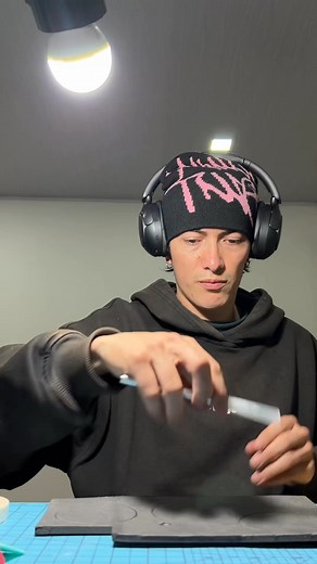 497K views · 27K reactions | Me dijeron que me parezco a Viktor de arcane, así que me disfracé de el #disfraz #viktor #arcane #halloween2025 #cosplay | Hola soy Dave | Facebook