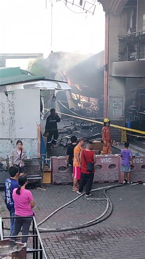 Sitwasyon sa VGC Paso De Blas... Under Fire Control #sunog #vgc