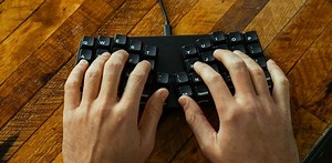 ｢小さい｣｢メカニカル｣｢エルゴノミクス｣3大欲求が詰まったキーボード。ただし、使いこなせるかは別の話