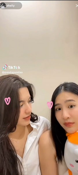 Shelly's Charming Moments with Pundao