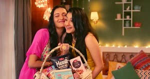 153K views · 23 reactions | This year, MyHaldirams is amping up the Diwali feels with their curated gifting options, to help bring loved ones closer together in real life. Their campaign resonates the spirit behind each hamper and platter: Iss baar Diwali pe Diwali Manate Hai! Let the festivities begin! #Collab | Mad over Marketing (M.O.M) | Facebook