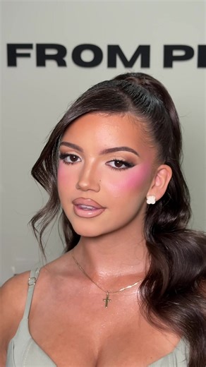 Amazing Babydoll Glam Makeup Lesson with Ella