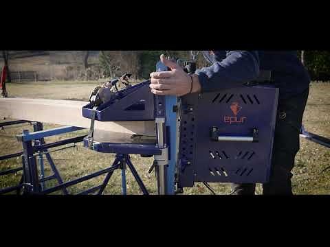 Oakbot EOX fabriqué par EPUR, premier robot de charpente numérique et portatif au monde