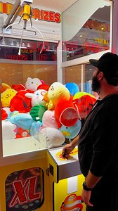71K views · 798 reactions | Skill wins on a giant claw machine! #clawmachine #winnereverytime | Winner Every Time | Facebook