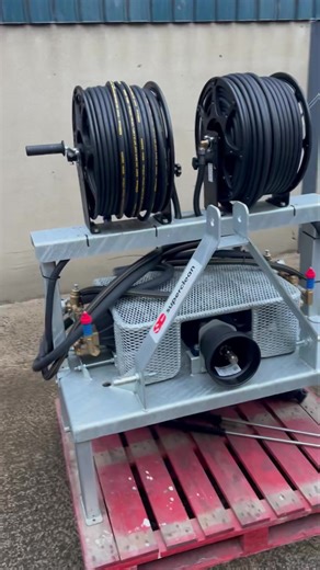 Maxflow Twin Pump PTO pressure washers in stock. 🚜 💦 Available with either 30 or 40LPM pumps at 3000psi. Various hose reel options also available. Link below ⬇️ 🖥️ https://www.superclean-pw.co.uk/pto-twin-pump-washer ☎️ 02825880773 | Superclean Pressure Washers