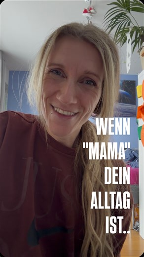 Martha Gassner on Instagram: "Wie oft hörst du am Tag „Mama“? 😅 Mit dieser Challenge siehst du ganz schnell Erfolge. 💪 Und für alles andere gibt es mein kostenloses E-Book. 🤍 Es ist ein Einstieg für alle Mamas, die verstehen wollen, warum der Körper manchmal einfach nicht mitmacht. Keine komplizierten Theorien, kein Druck nur klare, alltagstaugliche Tipps, die wirklich Sinn machen. Darin geht’s um: ✨ Darm & Verdauung ✨ Stress & Cortisol ✨ Energie, Müdigkeit & Regeneration ✨ Haut, Wohlgefühl &
