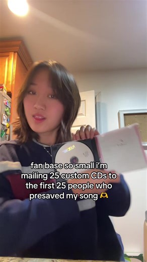 Free Custom CDs for Presavers of New Indie Pop Song