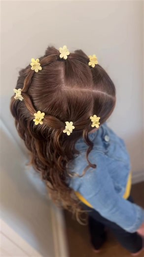 Waterfall bubble braids💛💛 such a cute hairstyle to keep hair out of the face! @SoCozy hair wax stick curl volumizing foam #littlegirlhairstyle #toddlerhair #halfuphalfdownhairstyle #kidshair #easyhairstyles Toddler hairstyles | kids hairstyles | easy hairstyles | mom life | hair tutorial | peinado para niñas | girls hairstyle | viral hair | hair inspo