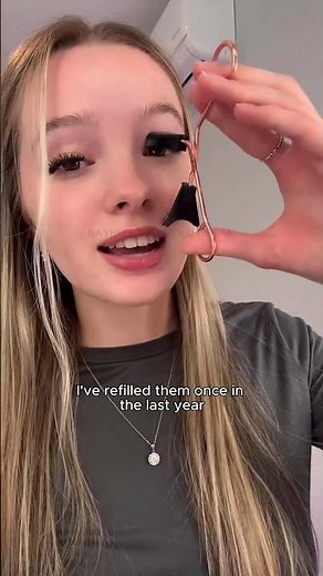 I think she likes wearing magnetic lashes 🤭 #magneticlasheswithouteyeliner