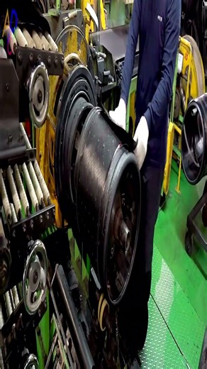 How Motorcycle Tires Are Mass-Produced at High Speed #MotorcycleTires#ManufacturingProcess #machine