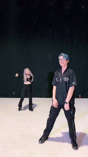 Phong Cận và Sammy: Nhảy Đú Trend Dễ Thương Nhất