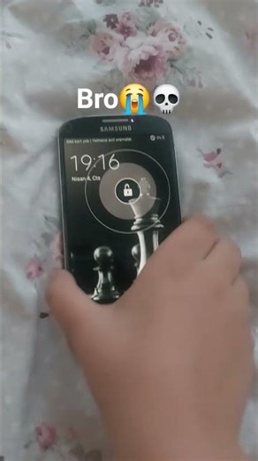 Why is this phone like this?😭☠️ #smartphone