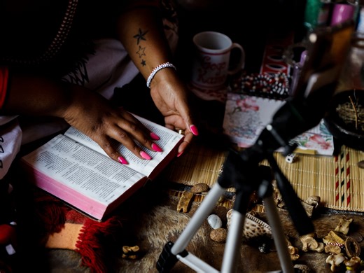 Sangomas with ring lights: Zimbabwe’s traditional healers take to TikTok