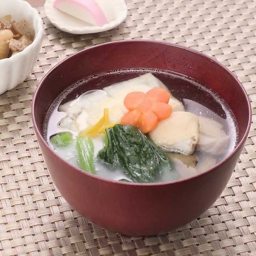 手軽に作れる♪ 白だしのお雑煮のレシピ動画・作り方 | デリッシュキッチン