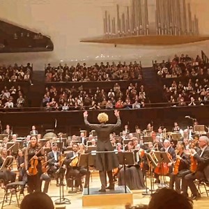Barbara Dragan on Instagram: "✨ Four concerts, one wild week, and a whole lot of magic—arigatō! Jumping in last minute is always a ride, but with an orchestra like this @operadebordeaux and the phenomenal @emmanuel_ceysson by my side, it was nothing short of unforgettable. Bordeaux, Paris—thank you for the energy, the warmth, the music. A reminder of why we do this. Sending my best wishes for a smooth recovery to the legendary @joehisaishi.official. His music has shaped worlds, dreams, and heart