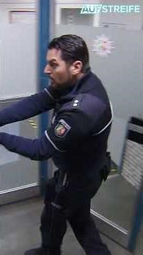 Mann kommt bewaffnet auf die Wache?! | Auf Streife | SAT.1 #polizei #crime #aufstreife