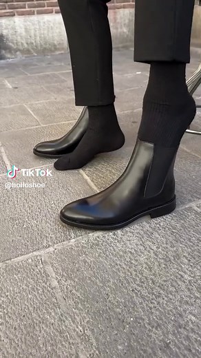 Black Chelsea Boots for the Modern Gentleman
