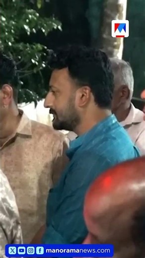 വഴിപാടും പ്രാർത്ഥനയുമായി ജഡ്ജി അമ്മാവൻ കോവിലിൽ രാഹുൽ #RahulMamkootathil #PalakkadMLA