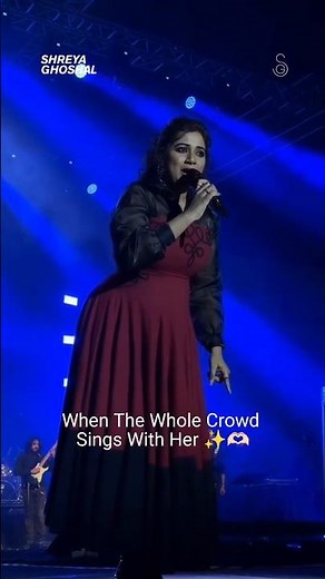 SHREYA GHOSHAL 🩵 Saiyaara Live + Crowd Singing Along | Pure Wholesome Vibes