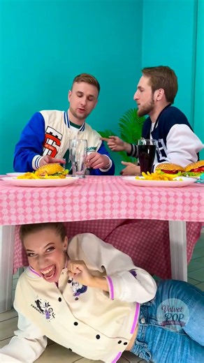 爆笑ドッキリ大失敗！— 彼女はまさかの展開に唖然 🤣🍕