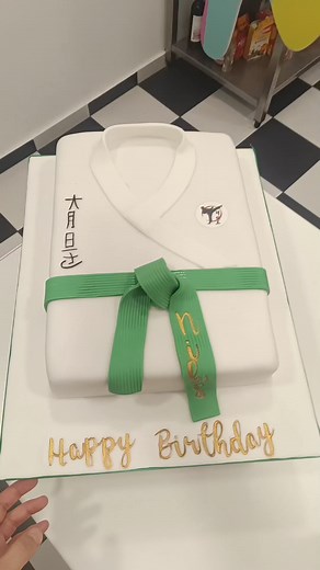 5.4K views · 69 reactions | Karate kid cake! | Zaxaroplastisa Miranta's Cakes & Pretty Little Ideas | Facebook