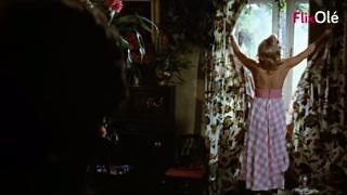 9.3K views · 176 reactions | ️ Todos conocemos a Rocío Dúrcal por sus papeles alegres, musicales y festivos pero en 'Díselo con flores', se unió a Fernando Rey y al director francés, Pierre Grimblat, para rodar una de las películas más oscuras y enigmáticas de su carrera. | FlixOlé | Facebook