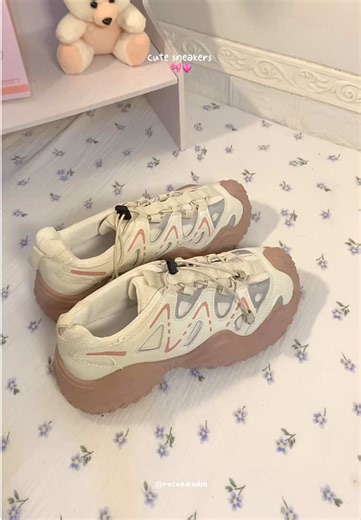 Cute Sneakers for Stylish Looks