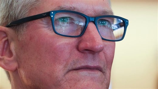 Tim Cook Gifts Trump 24-Karat Gold-Based Plaque After Winning Exemption From 100% Chip Tariff