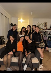 Girls night ideas: fun drinks and party moments